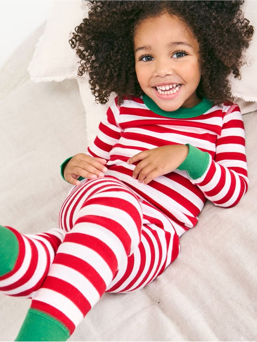 Hanna Andersson Red & White Striped Pajama Set with Green Trim Like New